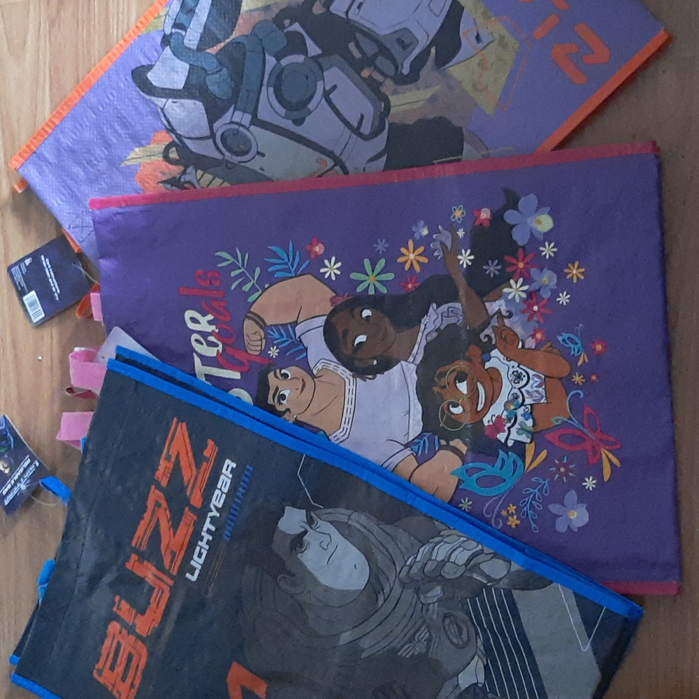 Set of 3 random reusable grocery bags